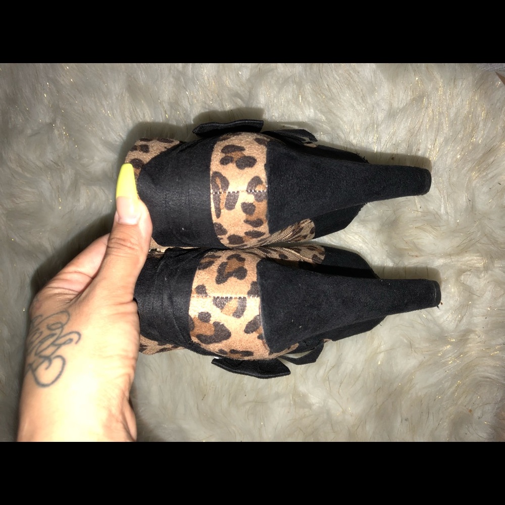 Heels - Picture 3 of 4